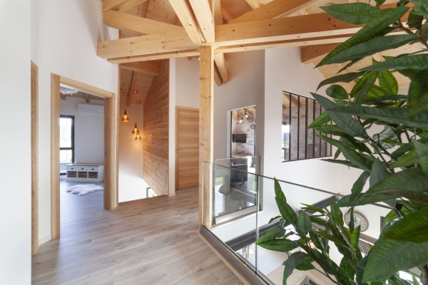 Maison contemporaine avec piscine (Orchamps-Vennes)