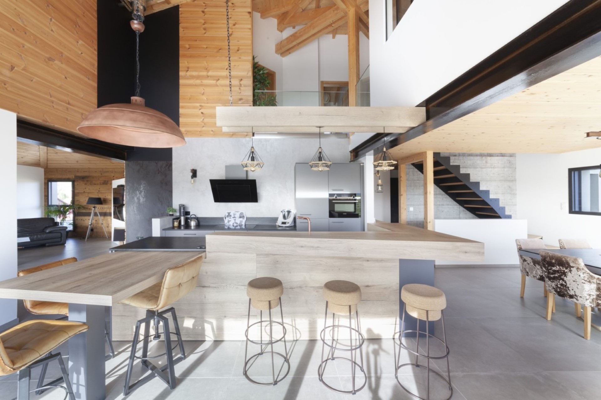 IntÃ©rieur contemporain d'une maison bois Finn-Est