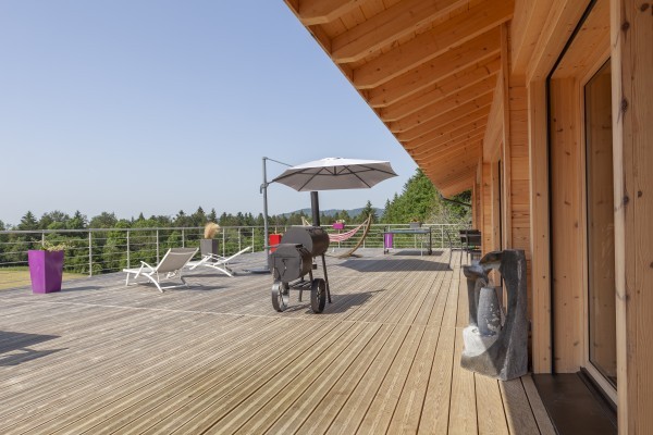 Un extérieur bois qui fait rêver (Les Écorces)