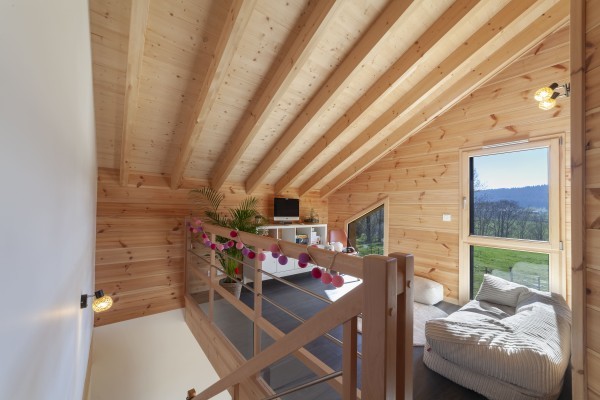 Chalet moderne en bois thermo-chauffé (Montbéliardot)