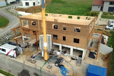 Finn-Est, l’excellence du madrier bois dans la construction de petits collectifs