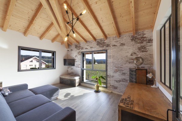 Maison contemporaine avec piscine (Orchamps-Vennes)