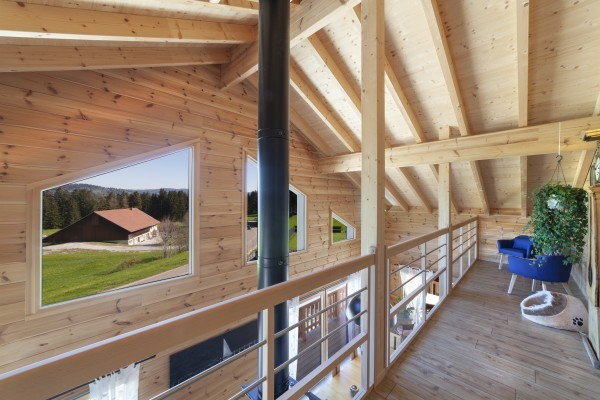 Chalet lumineux avec de grandes ouvertures (Villers-le-Lac)