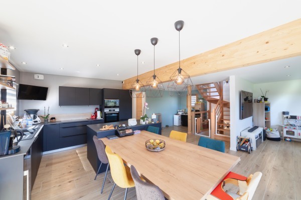 Maison bois contemporaine sur 3 niveaux (Villers-le-Lac)