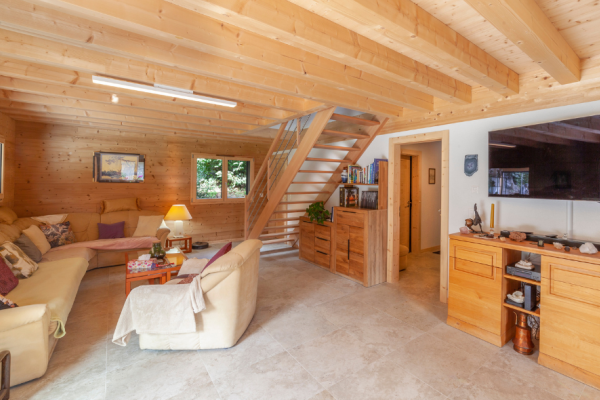 IntÃ©rieur maison en bois Finn-Est